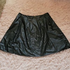 ⭐3 for $15 SALE!⭐ Pleather flare skirt -- size 10